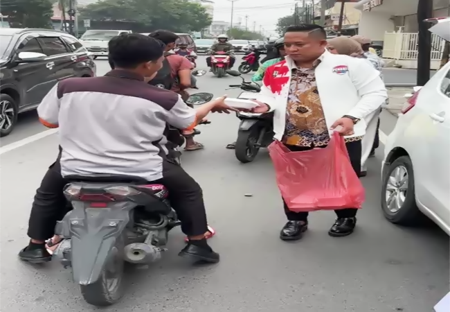 PERBATI Sumut Bagikan 250 Kotak Nasi, Wujudkan Arahan Ketua Pusat Lewat Jumat Berkah